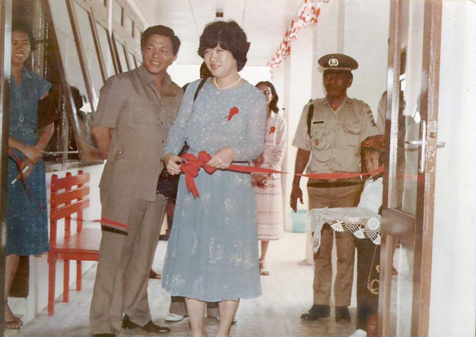 Tanoto Foundation co-founders Sukanto Tanoto and Tinah Bingei Tanoto at the opening ceremony of a school in Besitang, Indonesia, in 1981.